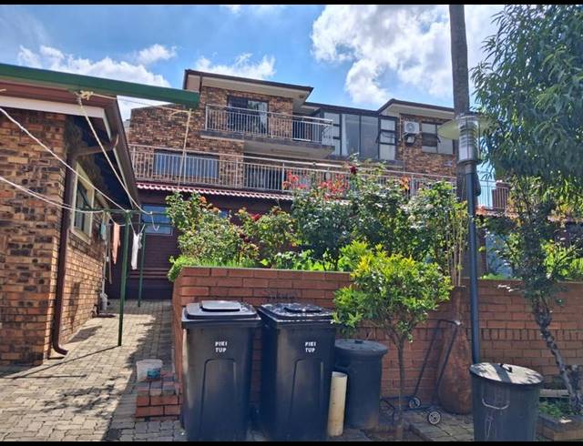 6 BEDROOM HOUSE FOR SALE IN WINCHESTER HILLS EXT 3